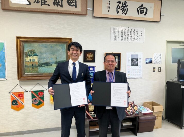 沖縄県立向陽高等学校と「高大連携に関する協定」を締結しました。