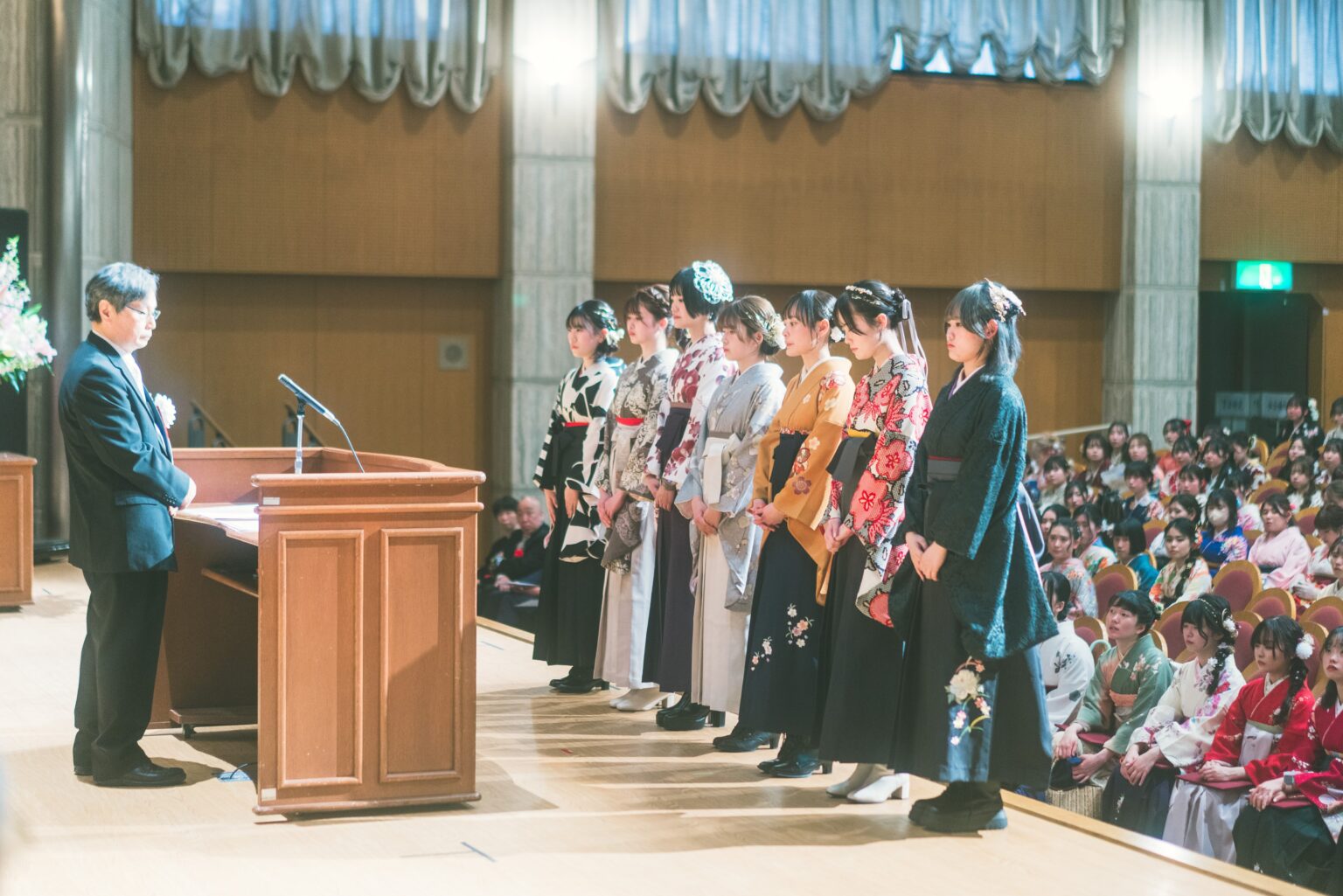 令和六年度 修了証書・卒業証書・学位記授与式を挙行しました | 京都光華大学・京都光華大学短期大学部