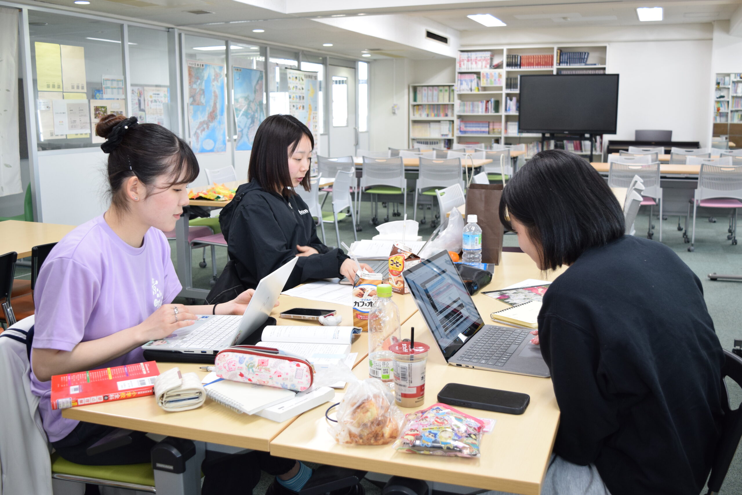 教員採用試験に向けて頑張っています！