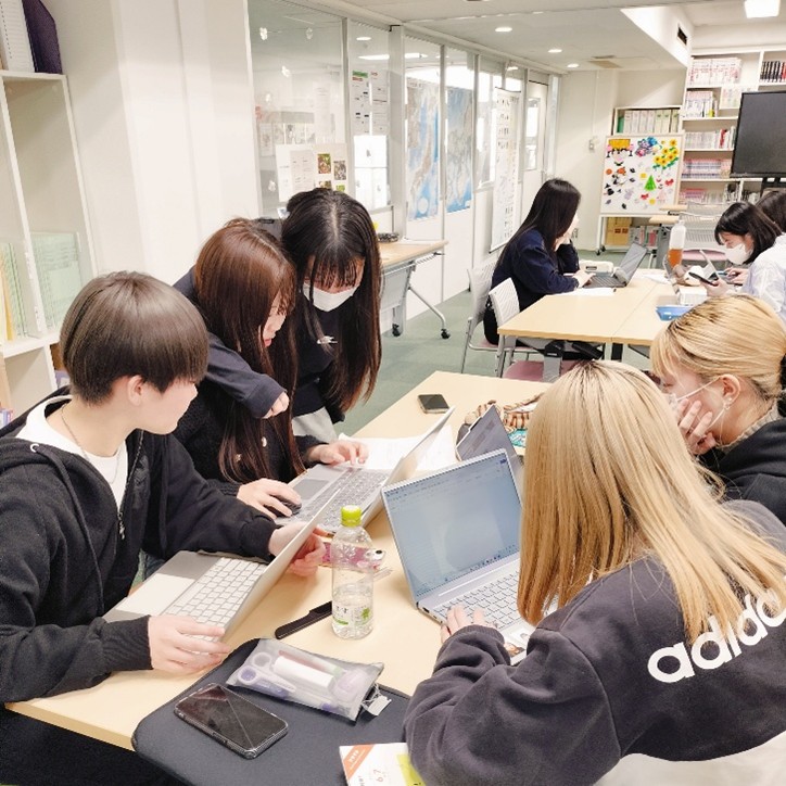 4月のこども教育学科コモンズの様子