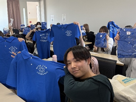 学科ポロシャツを配布しました！