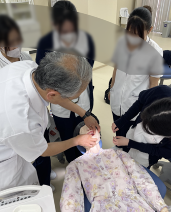 作業療法専攻2年生に講義と実習をしました