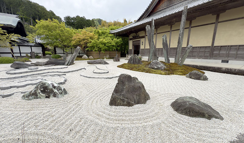 圓光寺奔龍庭の写真。筆者撮影。