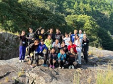 野外活動実習二日目は、健スポ生が山、川、爆笑パフォーマンスで大活躍