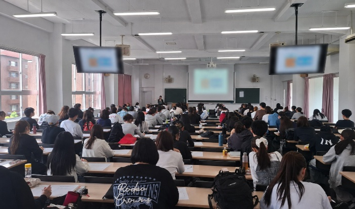 阪神タイガース専属栄養アドバイザー 吉谷佳代先生のご講演会を実施しました