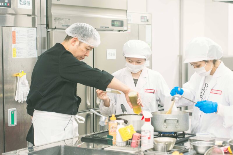 本場イタリアの味と食文化を学ぶ！シェフから学ぶイタリア料理実習