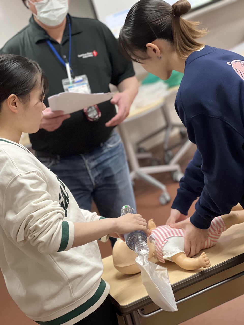 AHA BLSヘルスケアプロバイダーコース開催🚑✨受講学生28名全員が資格を取得しました！